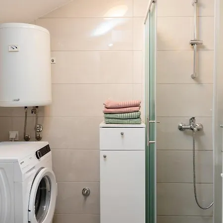 Katarina-two Bedroom With Parking Appartement