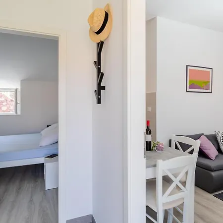 Katarina Apartment *