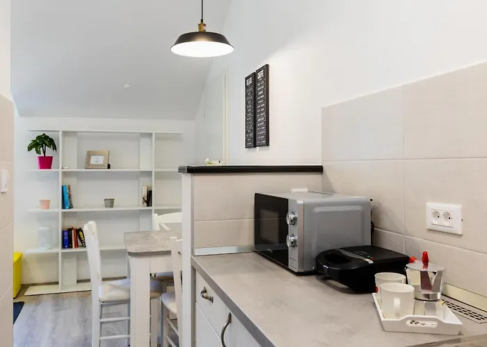 Katarina-two Bedroom With Parking *